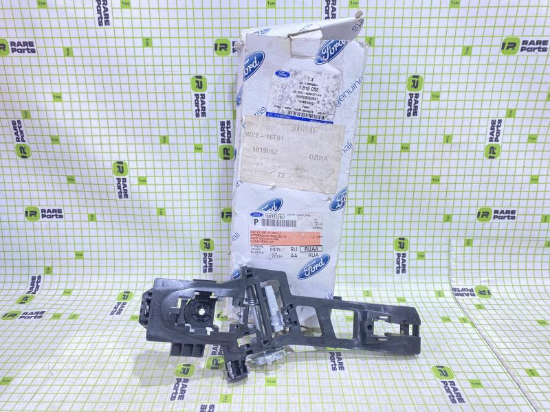 Кронштейн ручки передний левый Ford Fiesta