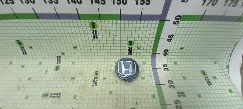 Заглушка легкосплавного диска центральная Honda
