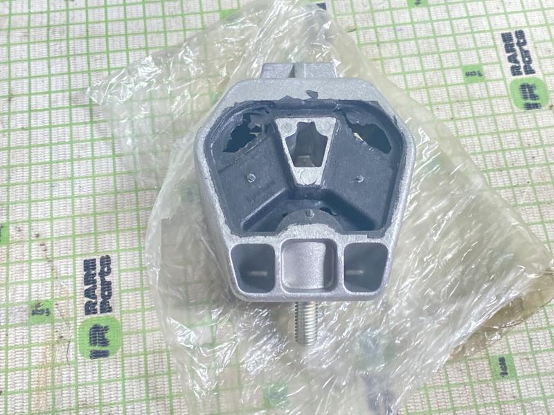 Опора КПП Audi A6 C4