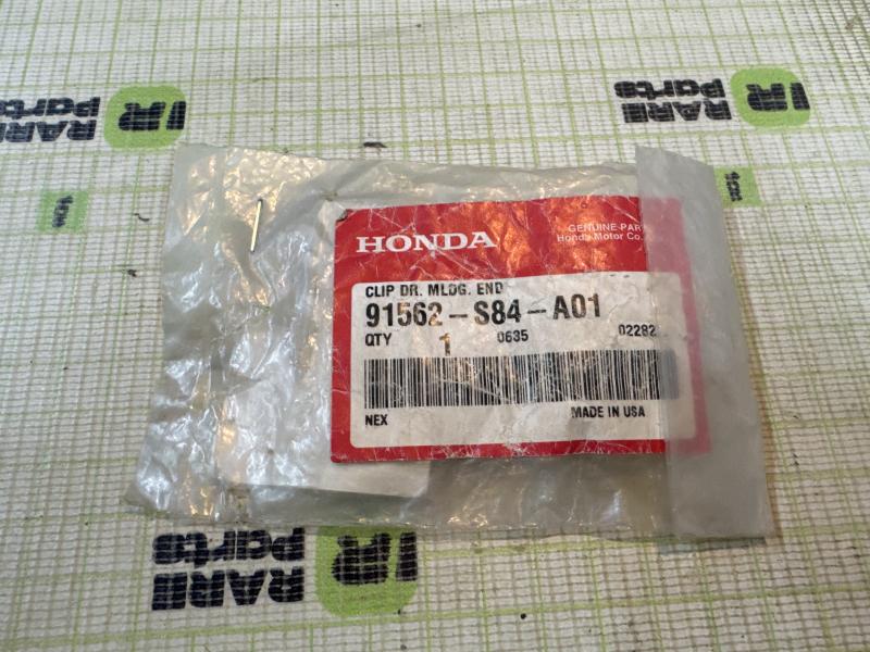Клипса молдинга левой двери для Honda Accord