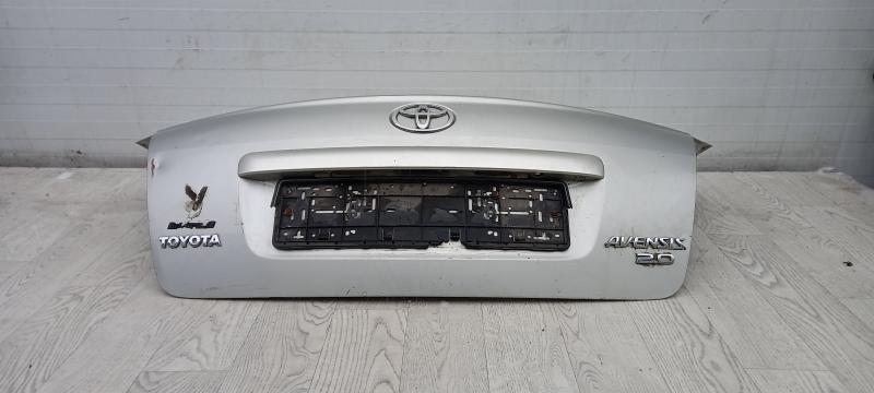 Крышка багажника Toyota Avensis 2