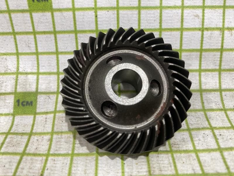 Шестерня болгарки Makita 9016B