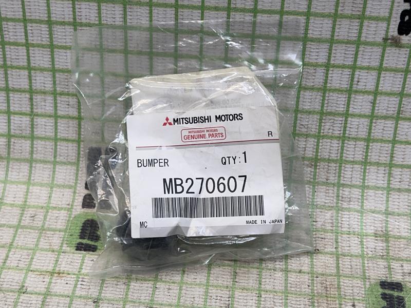 Отбойник двери для Mitsubishi Pajero
