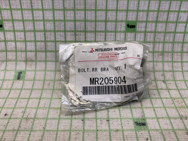 Болт для Mitsubishi ASX