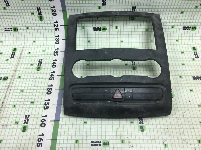 Блок кнопок центральной консоли Mercedes-Benz