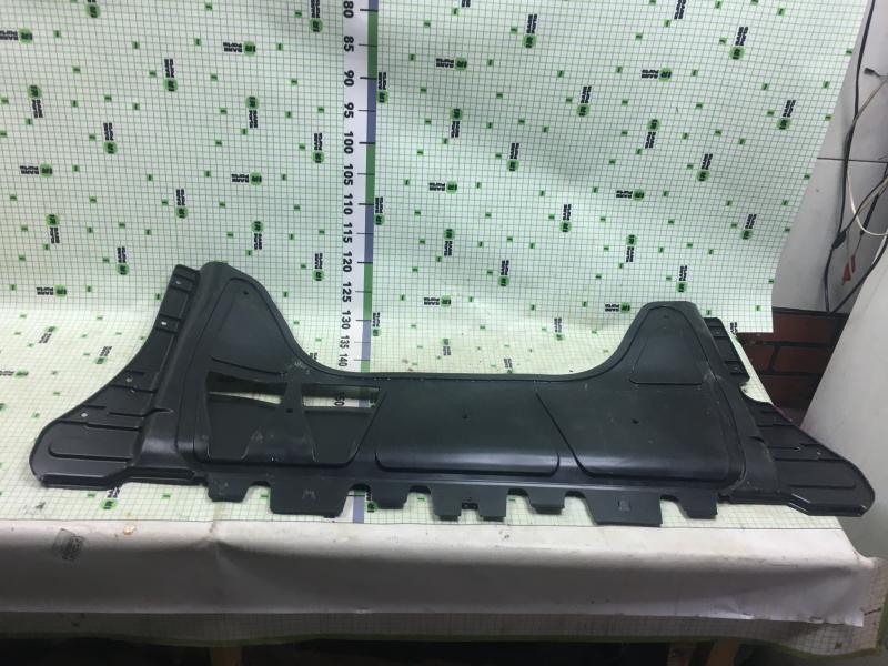 Пыльник двигателя центральный Skoda Octavia